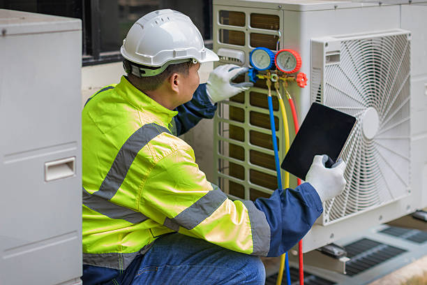 Professional Hvac technician working in Ragland, AL